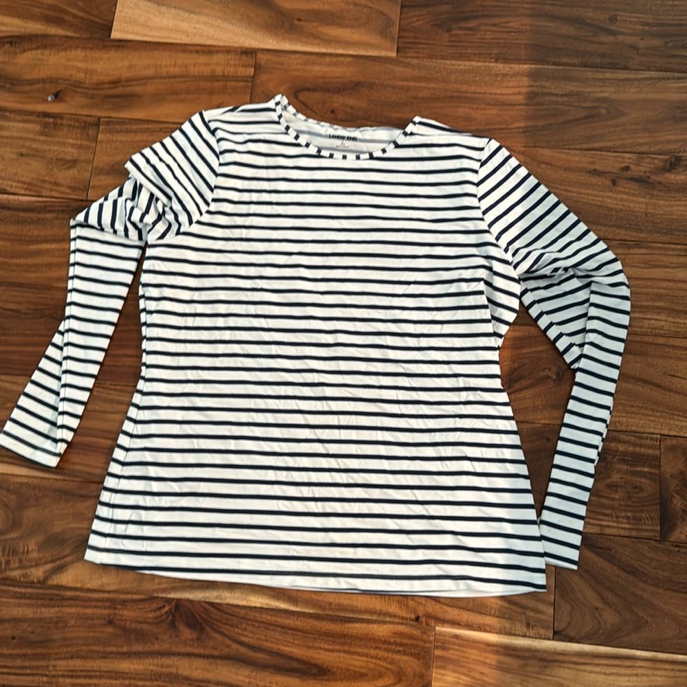 Land's End long sleeve white and navy strip rash guard. Size large